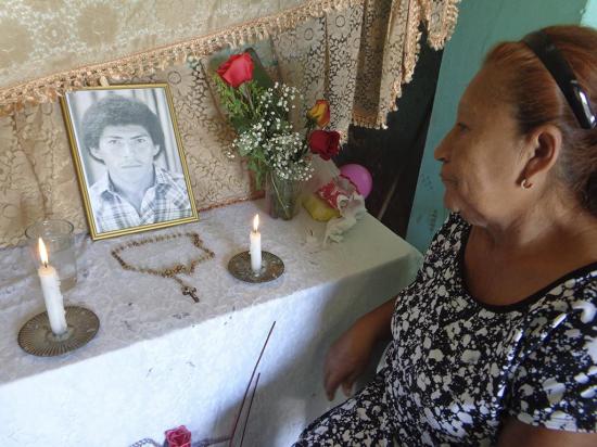 Perdió su casa en el terremoto y su hijo falleció en Venezuela
