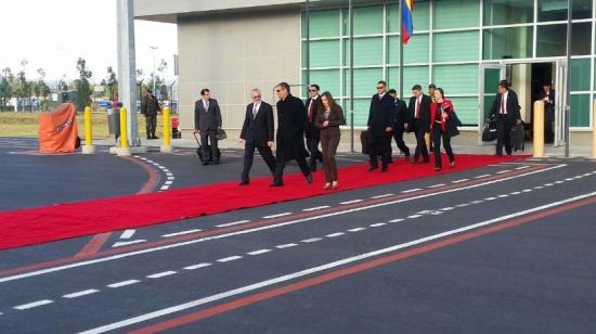 El presidente Correa asistió a la ceremonia de investidura de Kuczynski