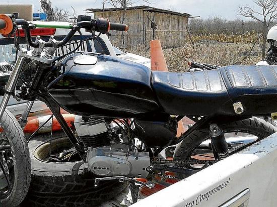 Descubren un desguazadero de motos en Montecristi