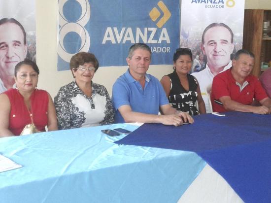 Walter Cedeño es reelegido director cantonal de Avanza