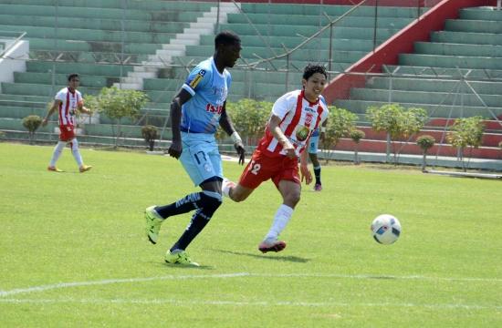 Técnico Universitario vence por 2-1 al Manta FC en el Reales Tamarindos