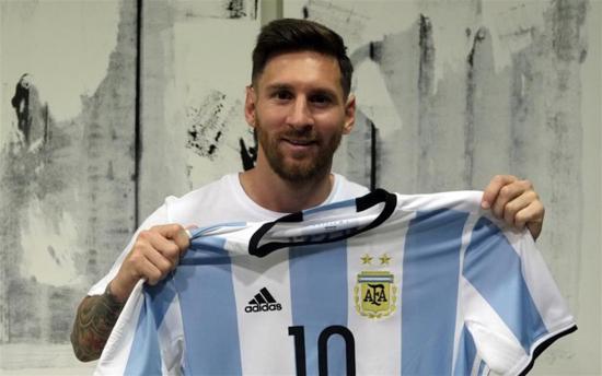 Messi anuncia su regreso a la selección argentina