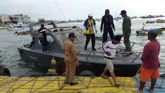 Pescadores rescatados en Manta tras permanecer ocho días en altamar