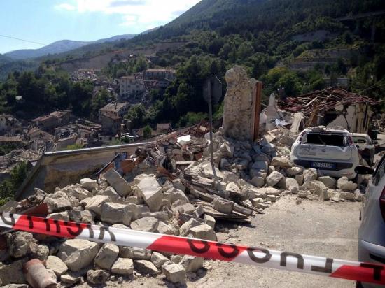 No hay ecuatorianos entre las víctimas del terremoto en Italia, según embajador