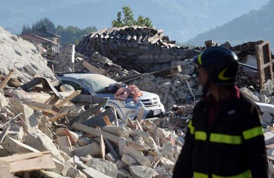 Un nuevo temblor de 4,3 grados causa nuevos derrumbes en Amatrice