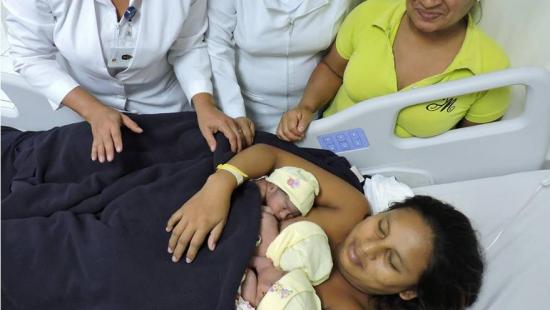 Nacen trillizas en Guayaquil