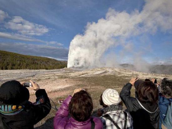 Ecuatoriana muere al caer al Gran Cañón del parque Yellowstone