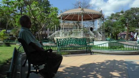 El parque Vicente Amador Flor fue reabierto