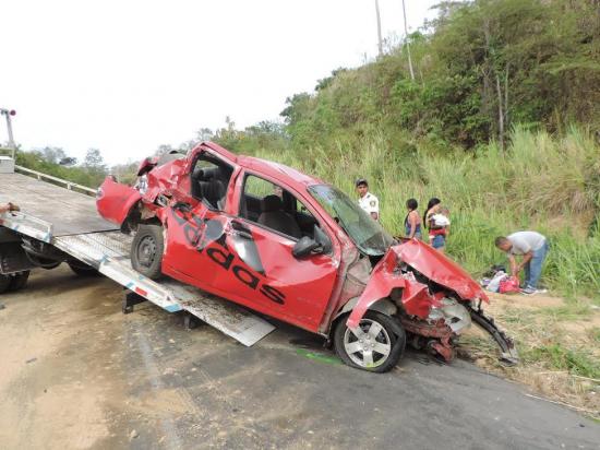 Una mujer resulta herida tras accidente de tránsito en la vía Jipijapa-Guayaquil