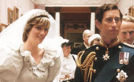 El príncipe Carlos temió ser asesinado en el funeral de Diana de Gales