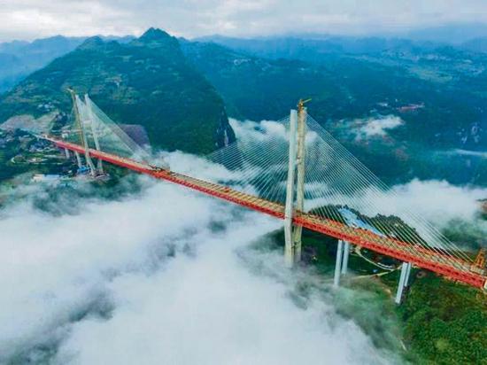 Terminaron el puente más alto del mundo
