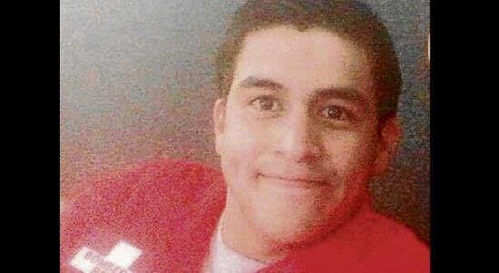 Muere bombero peruano que ayudó a las víctimas del 16A