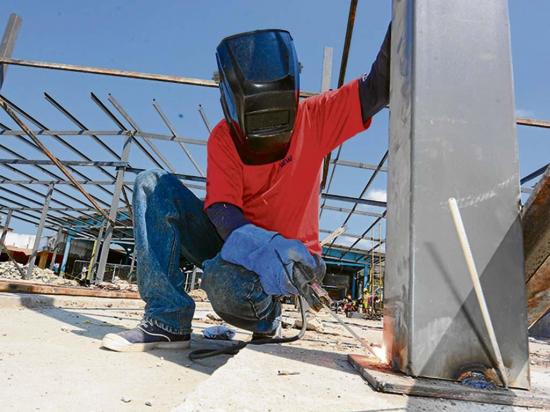 Nuevo techo, más de 70% de avance en reconstrucción del Mercado