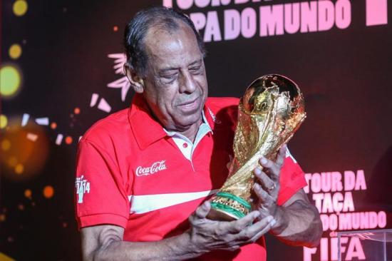 Muere el exfutbolista Carlos Alberto, legendario capitán de la selección de Brasil