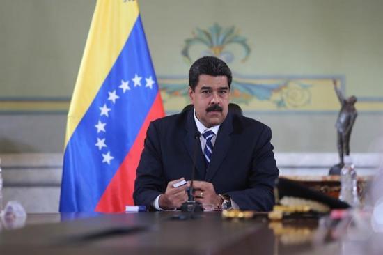 Maduro aumenta un 40 % salario mínimo en Venezuela, la cuarta subida este año