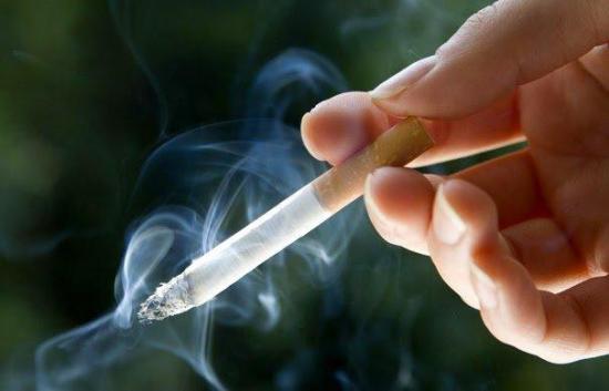 Preso pedía ser indemnizado como 'fumador pasivo', pese a que él también fuma