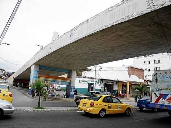 Demolerán puente de Tarqui para regenerar avenida 4 de Noviembre