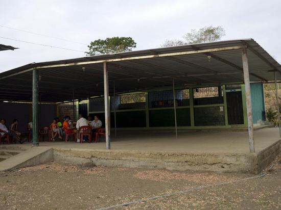 Distrito desmiente  cierre de escuela en Chone
