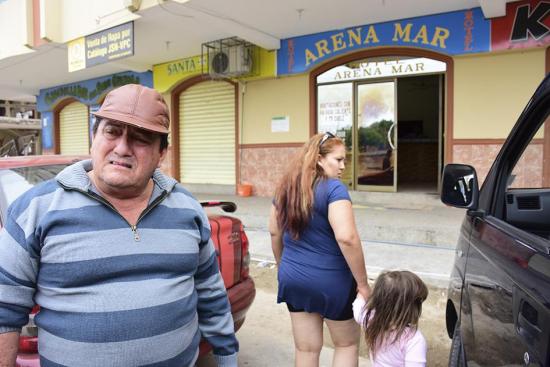 Turistas buscaron alojamiento en hoteles de la zona cero de Manta