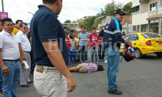 Mujer muere tras ser atropellada en la avenida La Cultura de Manta