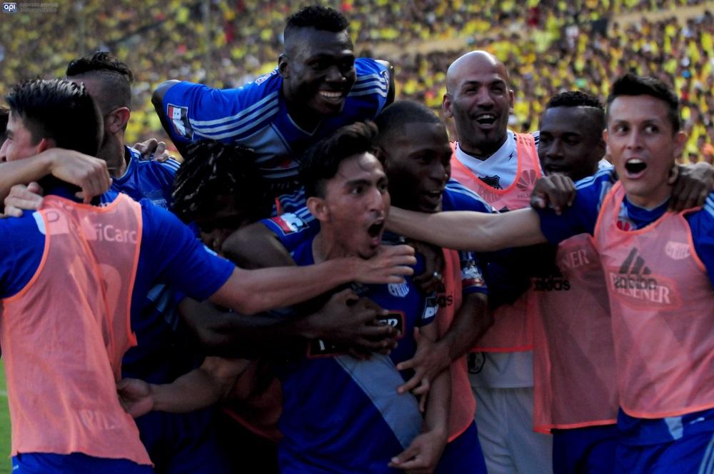 ¡le DaÑa La Fiesta Emelec Vence Por 2 1 A Barcelona En El Monumental El Diario Ecuador 9711