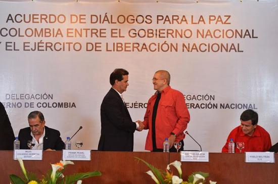 Colombia anuncia que diálogo para concretar mesa con ELN se retomará en enero