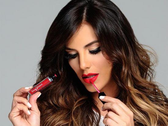 Gaby Espino va por más, presenta su nueva línea de maquillajes ‘The Luxe’