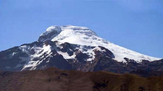Técnicos detectan aumento de actividad sísmica en volcán Cayambe de Ecuador