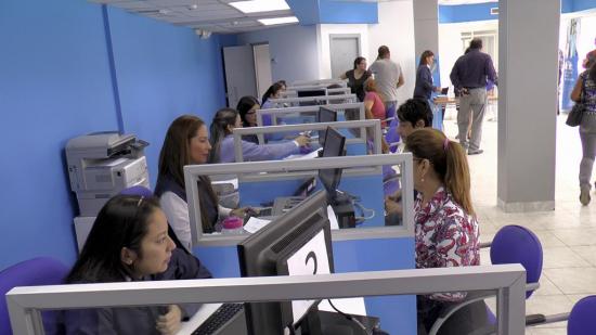 CNT abre nuevo centro de atención al cliente  en la avenida Manabí