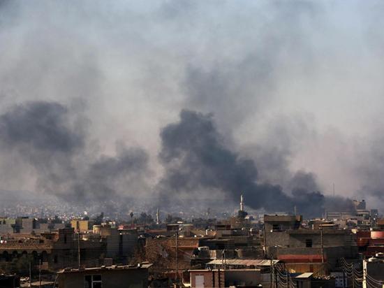 Mueren 100 civiles por tres ataques aéreos en zonas dirigidas por el EI