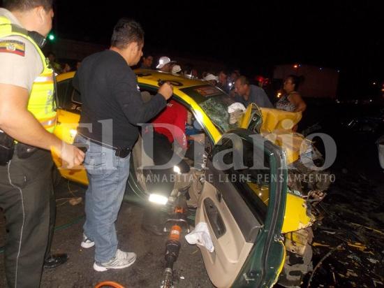 Joven taxista muere tras  choque en la vía Portoviejo-Manta
