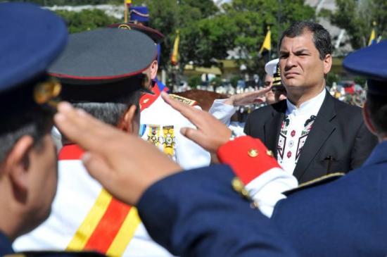 Presidente Correa decreta cambios en la cúpula militar