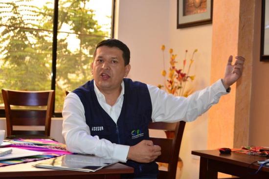 Lenín Moreno lidera encuestas locales