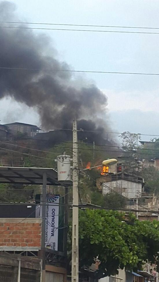 Incendio consumió una vivienda en Portoviejo