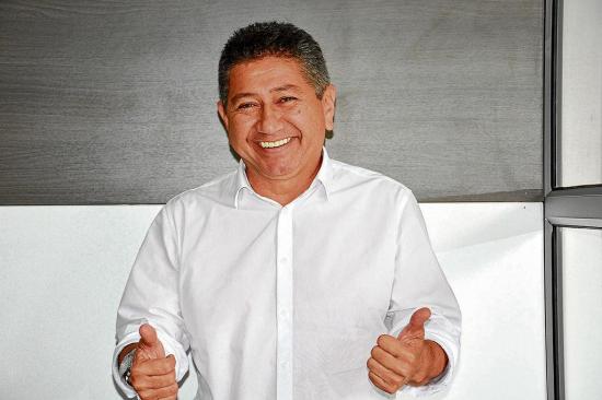 Carlos Estrada propone una corporación para reconstruir