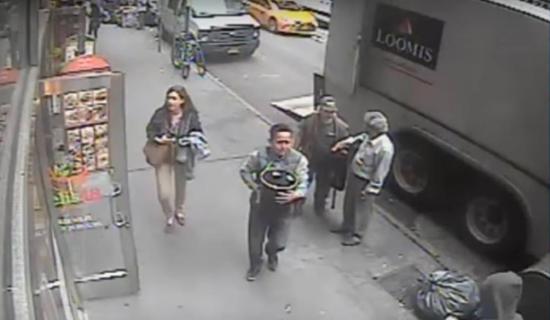 Detienen al ecuatoriano acusado de robar un balde con oro en Manhattan