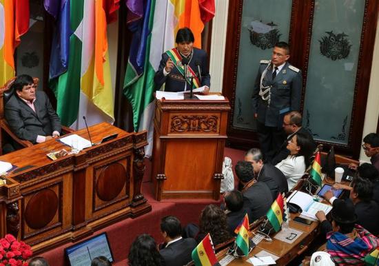 Evo Morales alega que en 11 años hizo más que en 180 y busca la reelección