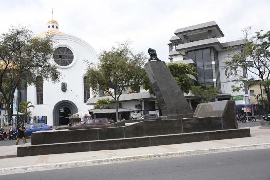 Monumento a Pacheco deberá estar listo para el 12 de marzo próximo