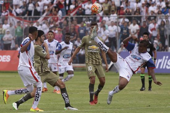 Clan Juvenil y Liga de Quito empatan sin goles en Sangolquí