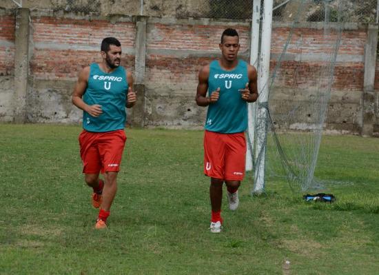 Obando y el uruguayo Keosseián se suman a los entrenamientos de Liga de Portoviejo