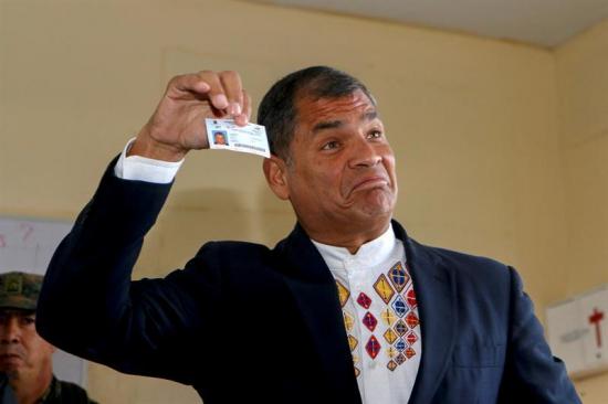 Correa: 'Hay que contar voto a voto' para saber desenlace de comicios Ecuador
