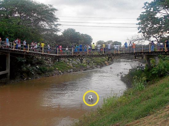 Futbolista se pierde en el río Portoviejo