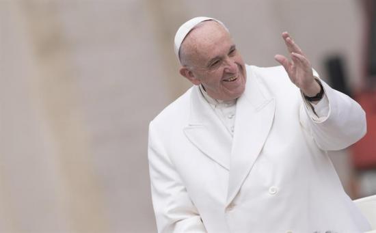El Vaticano perseguirá el uso lucrativo no autorizado de la imagen del papa