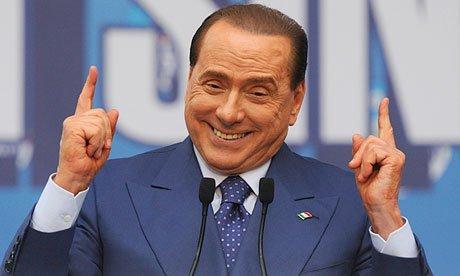Berlusconi subasta un almuerzo con él para afrontar daños de los terremotos