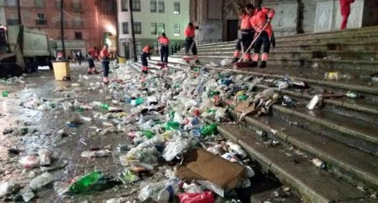 Recogen 150 toneladas de basura en solo un día de carnaval en Río de Janeiro
