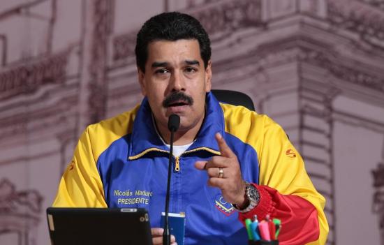 Maduro dice que avanzará recuperación económica gracias a plan de abastecimiento