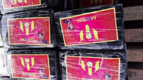 Policía decomisa más de una tonelada de cocaína con imagen de Lionel Messi