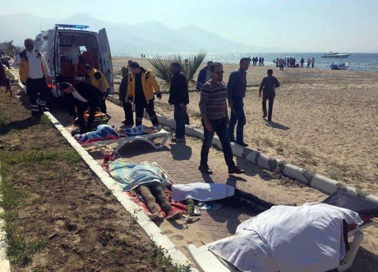 11 muertos y 3 desaparecidos tras el naufragio de un barco de migrantes en Turquía