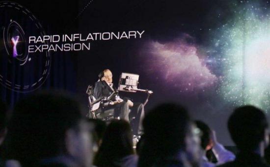 Un holograma de Stephen Hawking da una conferencia en Hong Kong