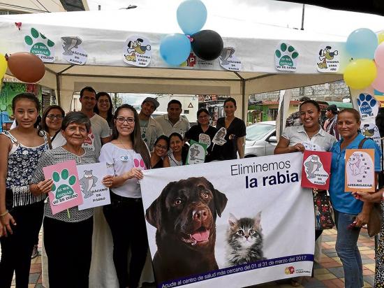 Últimos días de vacunas para perros y gatos en Manta